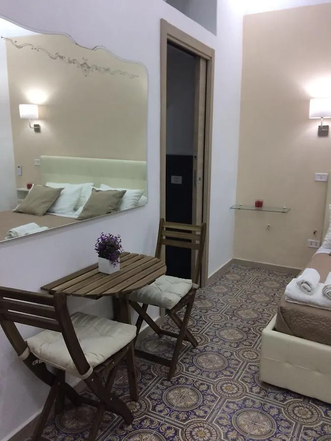 Bed and Breakfast Decumani Prestige à Naples Couette-café